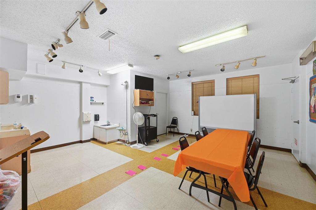 North Fort Worth - Commercial Sale