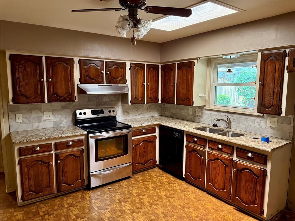 1015 Brookhollow Drive