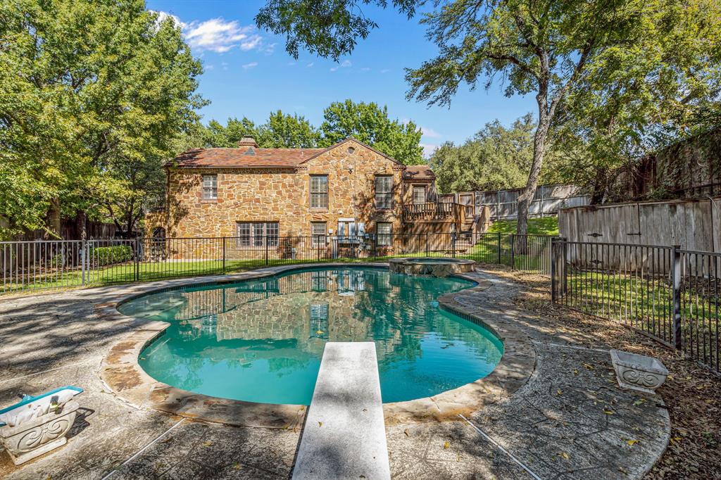 Crestwood Add - Residential