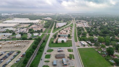 Tiny photo for 120 Phillip St, Mesquite, TX 75149 (MLS # 21279460)