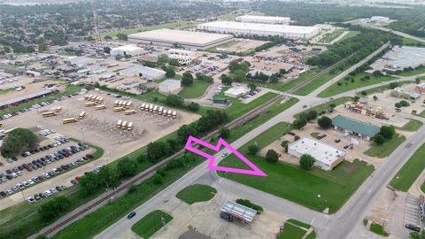 Tiny photo for 120 Phillip St, Mesquite, TX 75149 (MLS # 21279460)