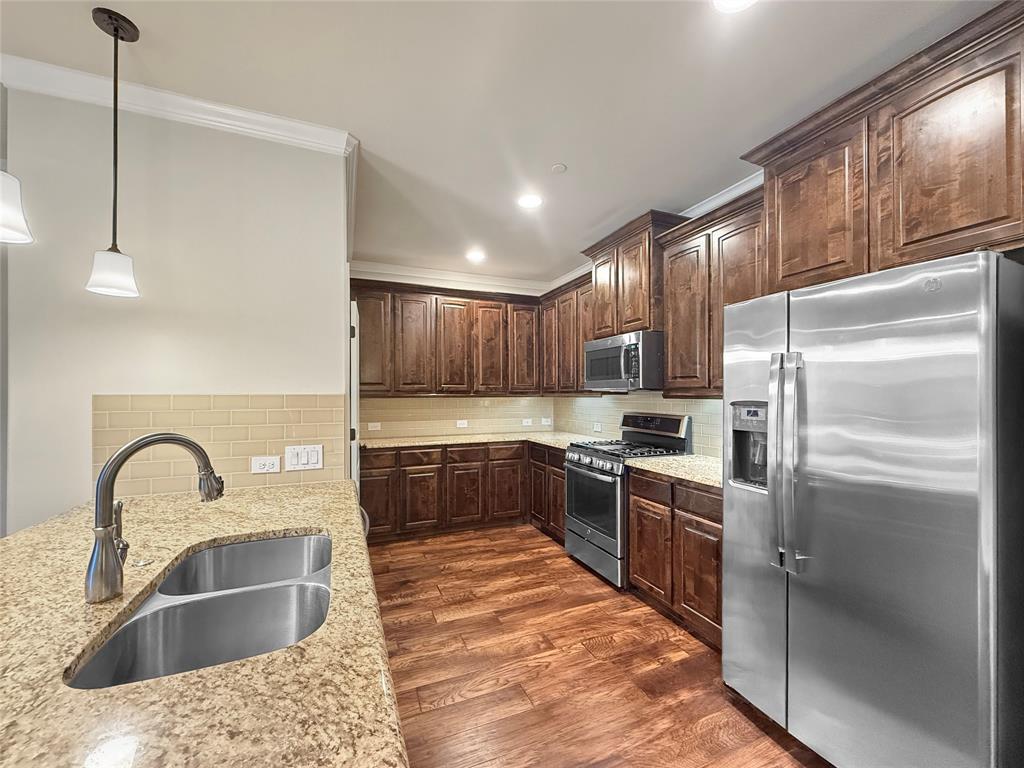 Residences At Jeans Creek, The - Residential Lease