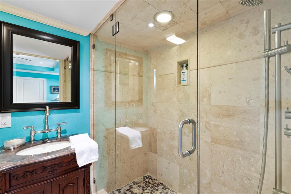 Carpenter Hollis - Residential