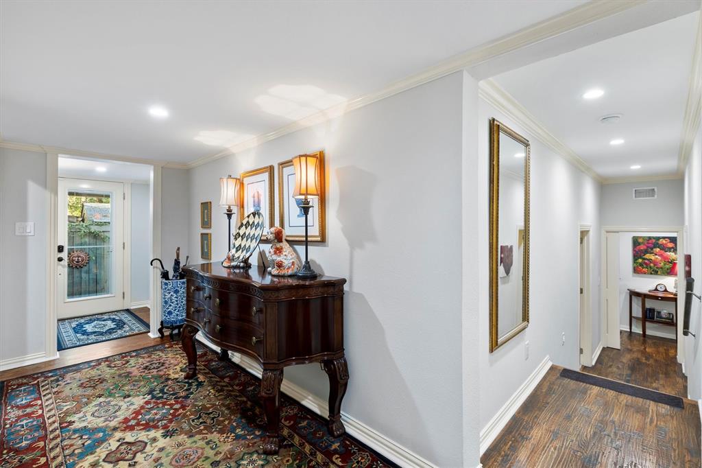 Carpenter Hollis - Residential