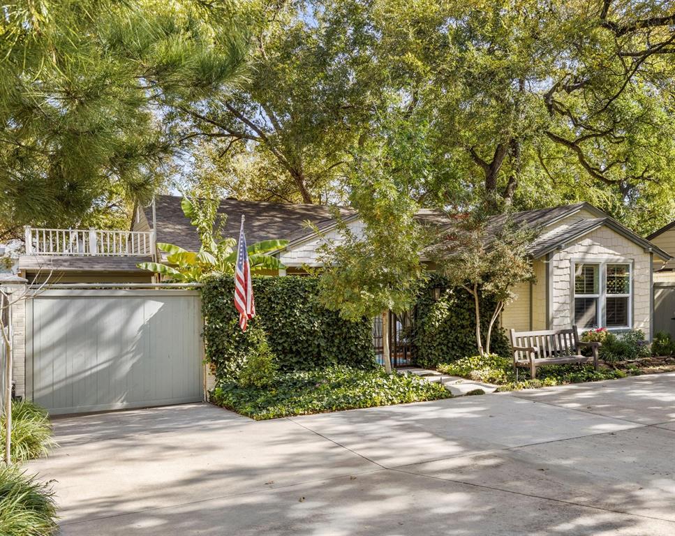 Carpenter Hollis - Residential