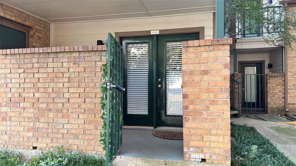 Arlington Oaks Condo - Residential Lease