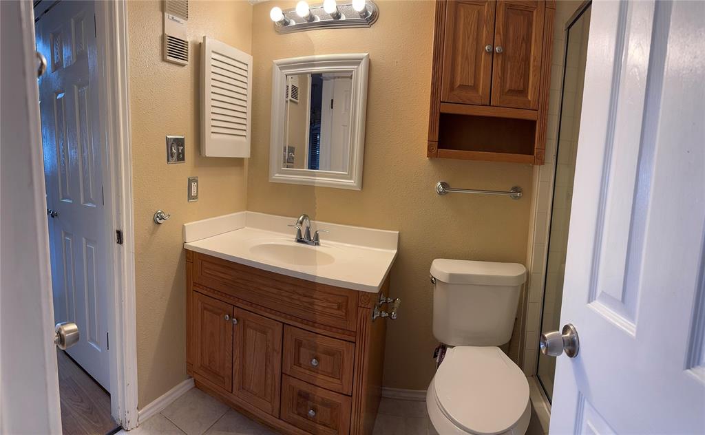 Arlington Oaks Condo - Residential Lease