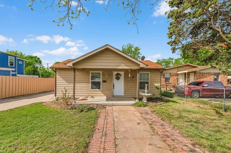 Charming single-story home located in the established Rosen Heights neighborhood of Fort Worth. This property features a traditional layout with 3 bedrooms and 2 bathrooms, offering a functional floor plan.
The home showcases a cozy living area with natural light, a practical kitchen with dining space, and comfortable bedrooms. Exterior highlights include a spacious lot with mature trees, a fenced yard, and potential for outdoor entertaining or expansion.
Conveniently located near local schools, parks, and major roadways for easy access to downtown Fort Worth.