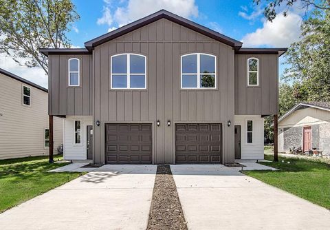 303 Eastland Street Cleburne TX 76031