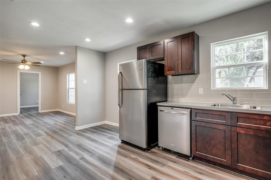 Walls H G - Residential Lease