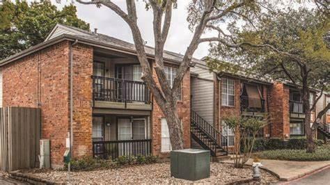 Cimarron Court Condo Ph 1 - Residential