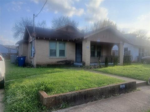 Photo of 818 Winters Street, Dallas, TX 75216 (MLS # 21215459)