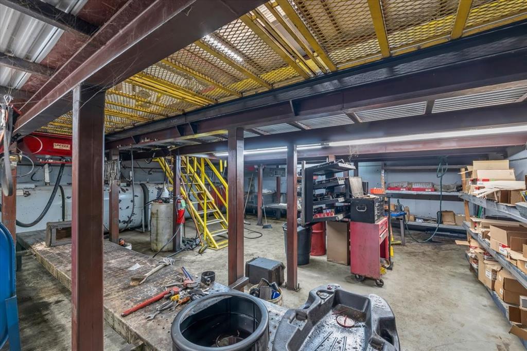 I H REED A-23 - Commercial Sale