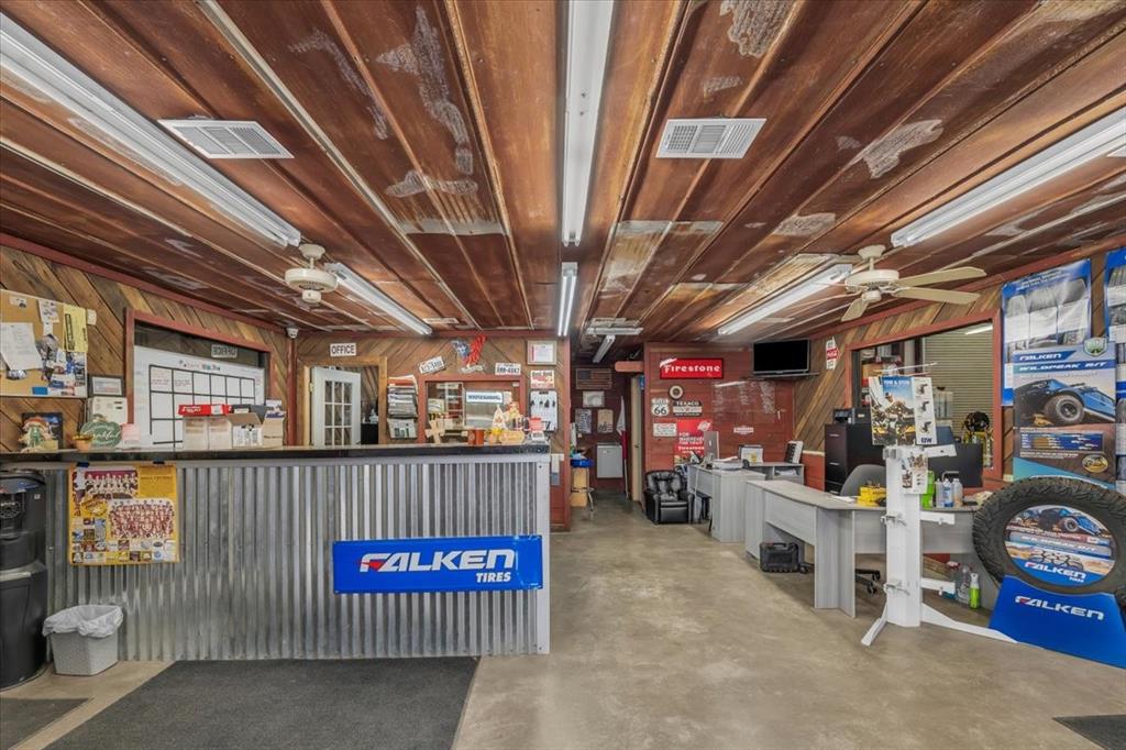 I H REED A-23 - Commercial Sale