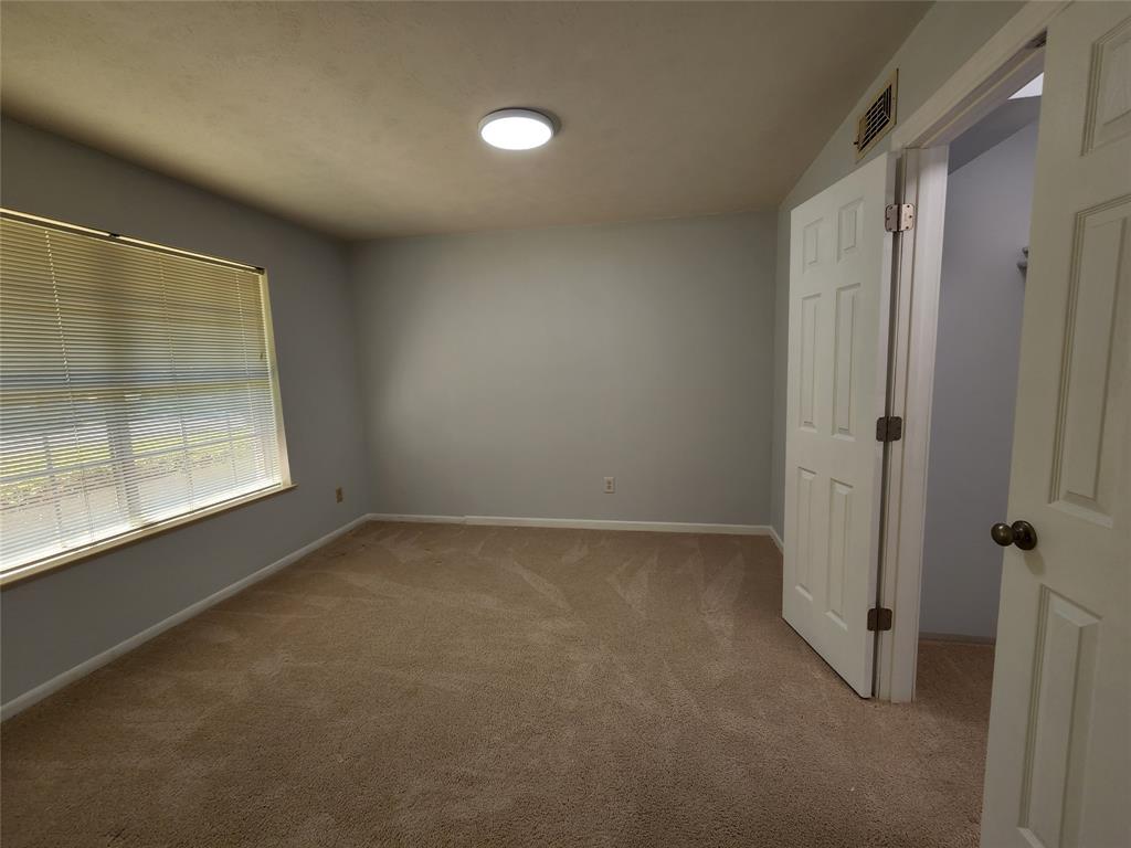 2604 Buckingham Drive