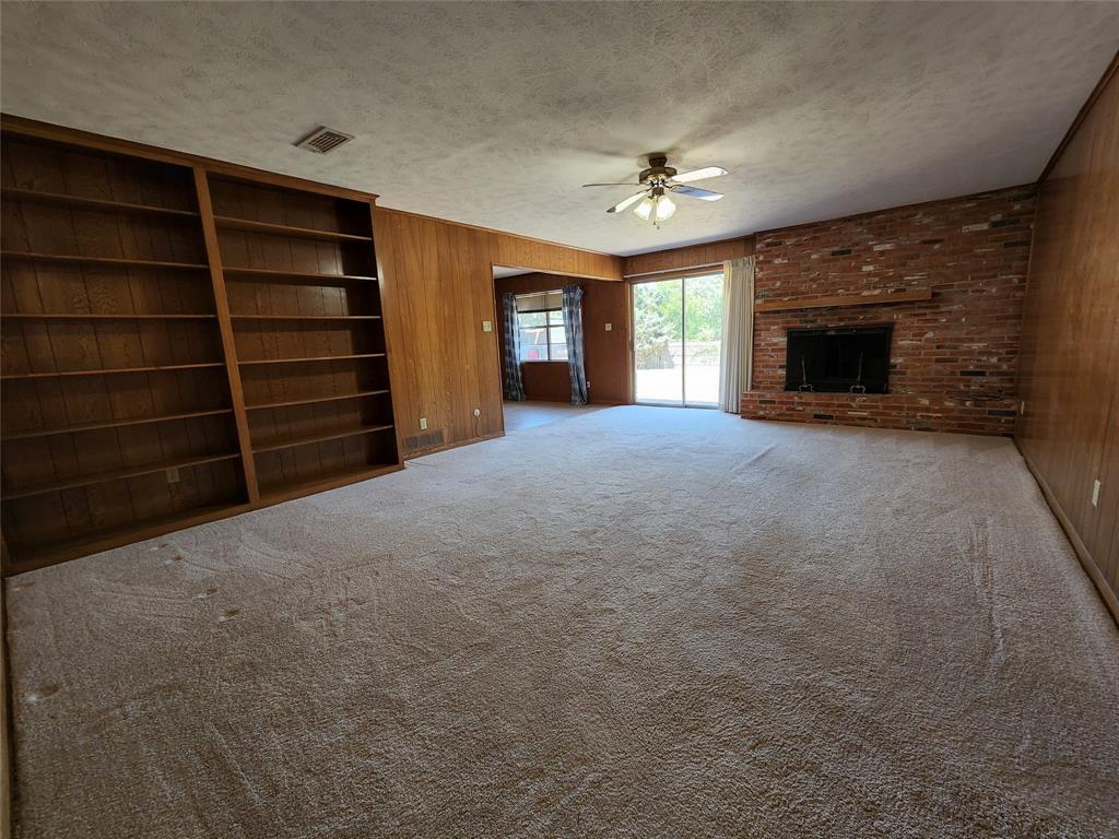 2604 Buckingham Drive