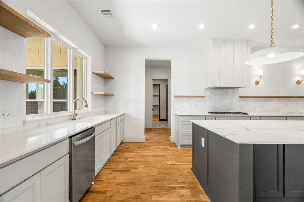 Hidden Lakes at Mockingbird - Residential