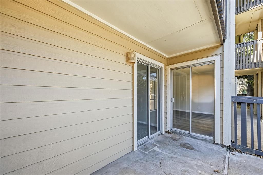 River Oaks Condos - Residential