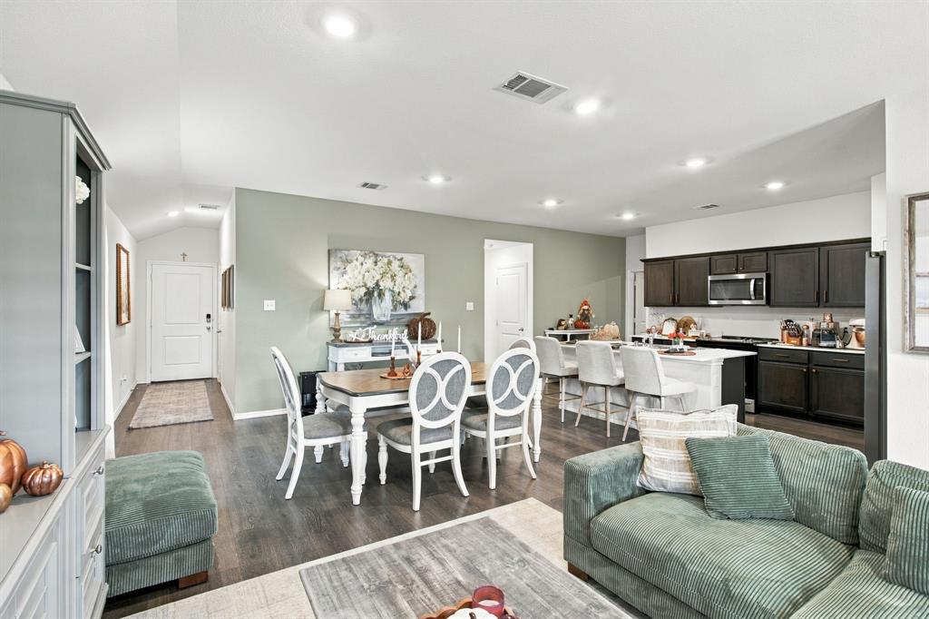 2908 Peony Drive