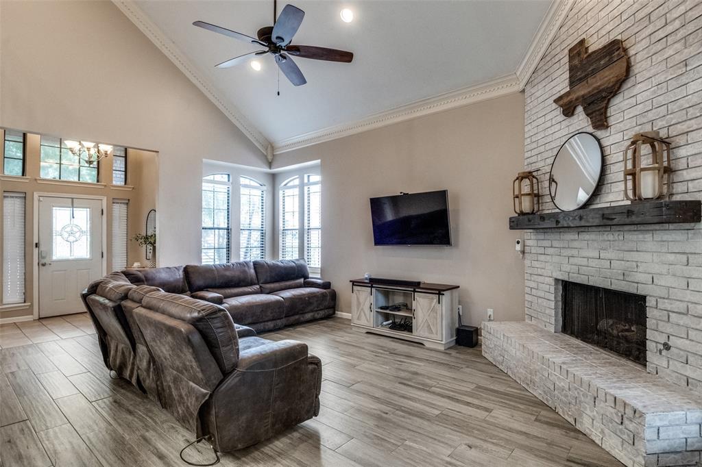 8813 Greenwood Trail