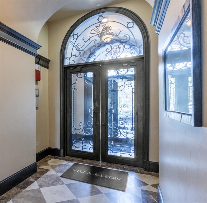 Villa De Leon Condo - Residential