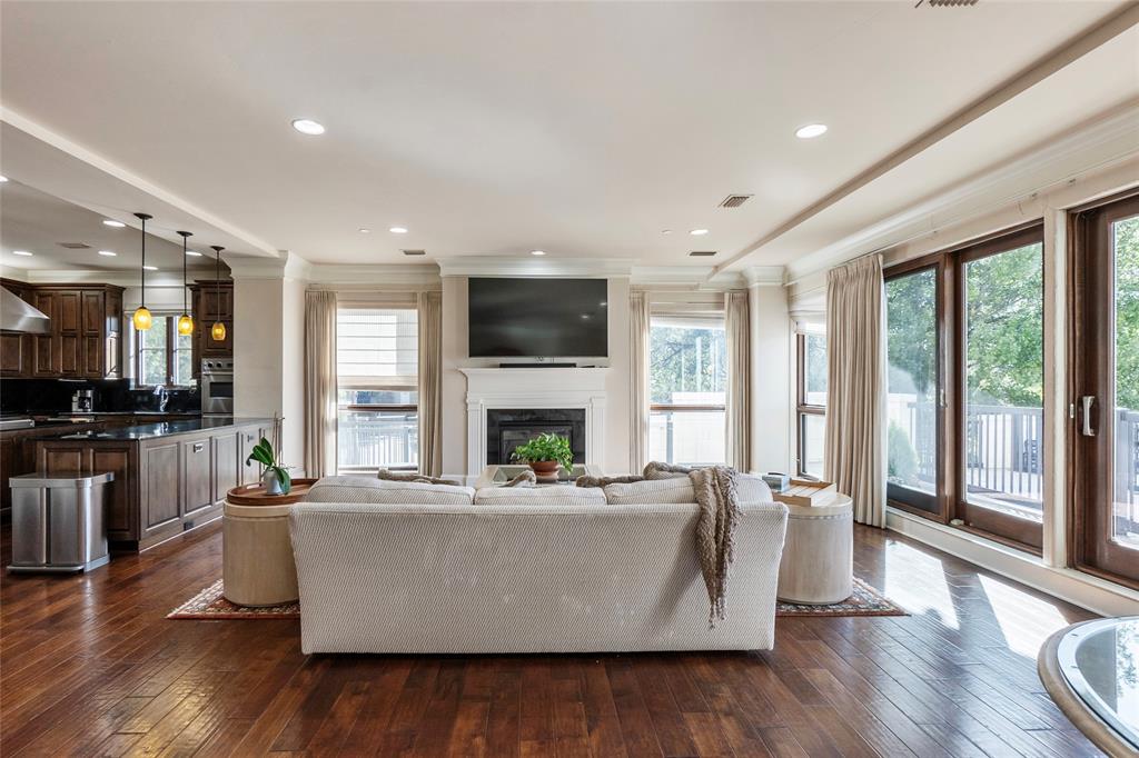 Villa De Leon Condo - Residential