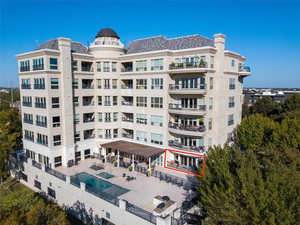 Villa De Leon Condo - Residential