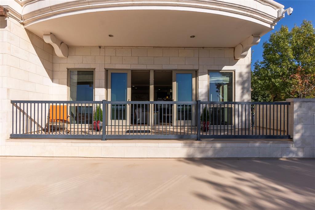 Villa De Leon Condo - Residential