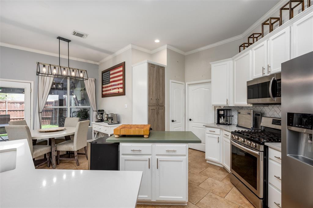 1523 Outerbridge Drive