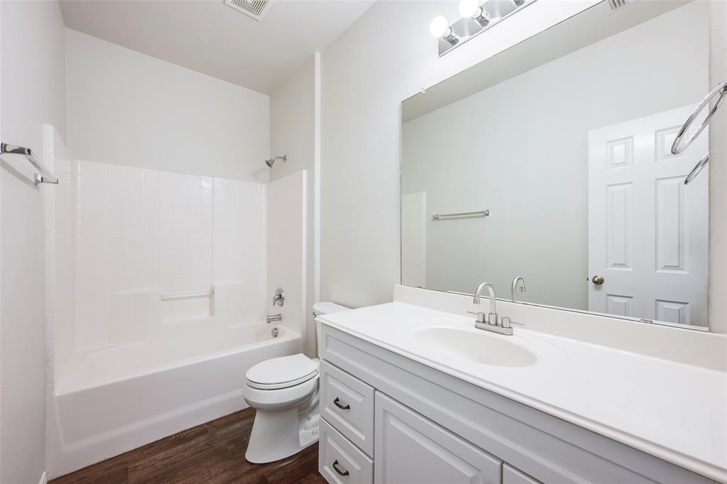 Villages Of Chisholm Ridge Th - Residential