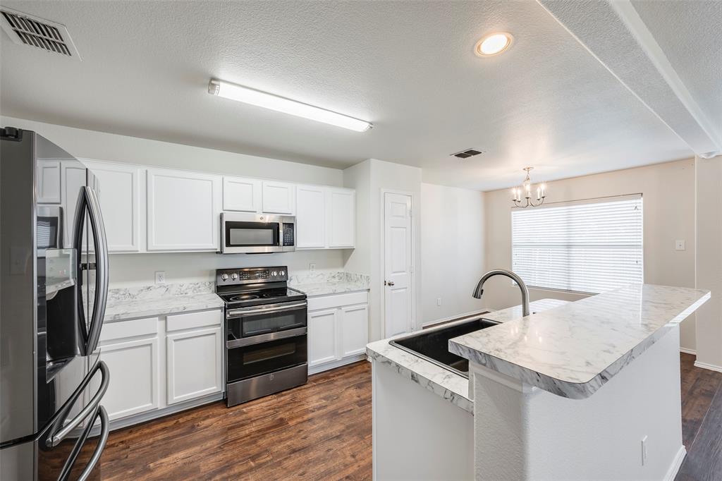 Villages Of Chisholm Ridge Th - Residential