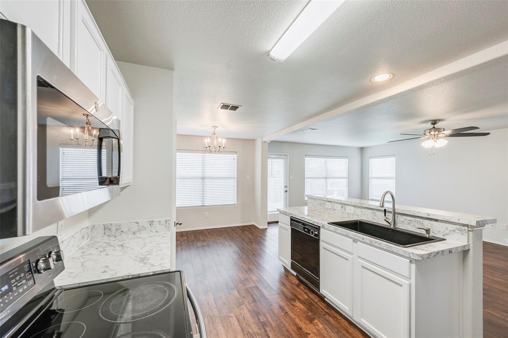 Villages Of Chisholm Ridge Th - Residential