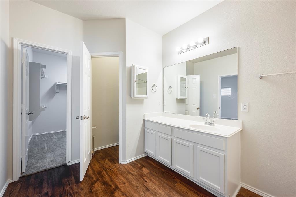 Villages Of Chisholm Ridge Th - Residential