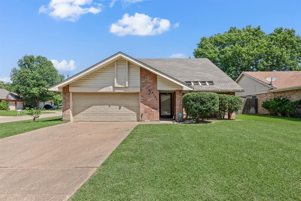 2530 Clayton Oaks Drive