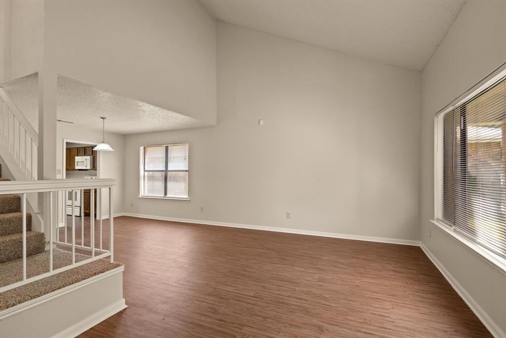 2530 Clayton Oaks Drive