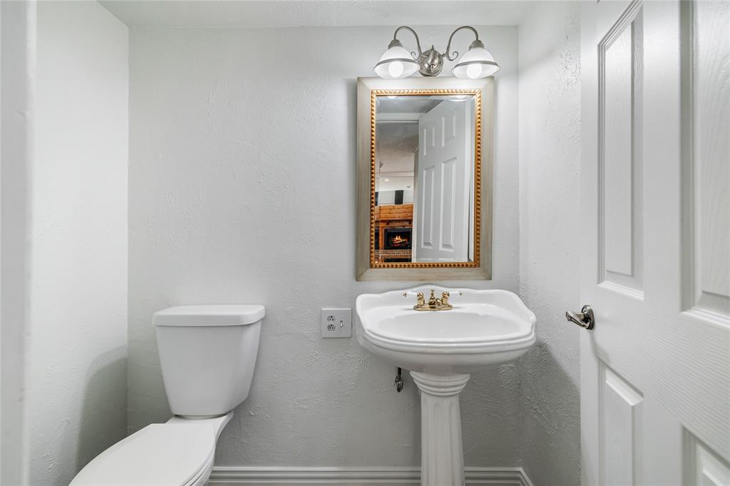 North Slopes Woodridge Condos - Residential