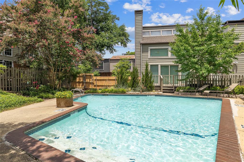 6808 Eastridge Drive C4