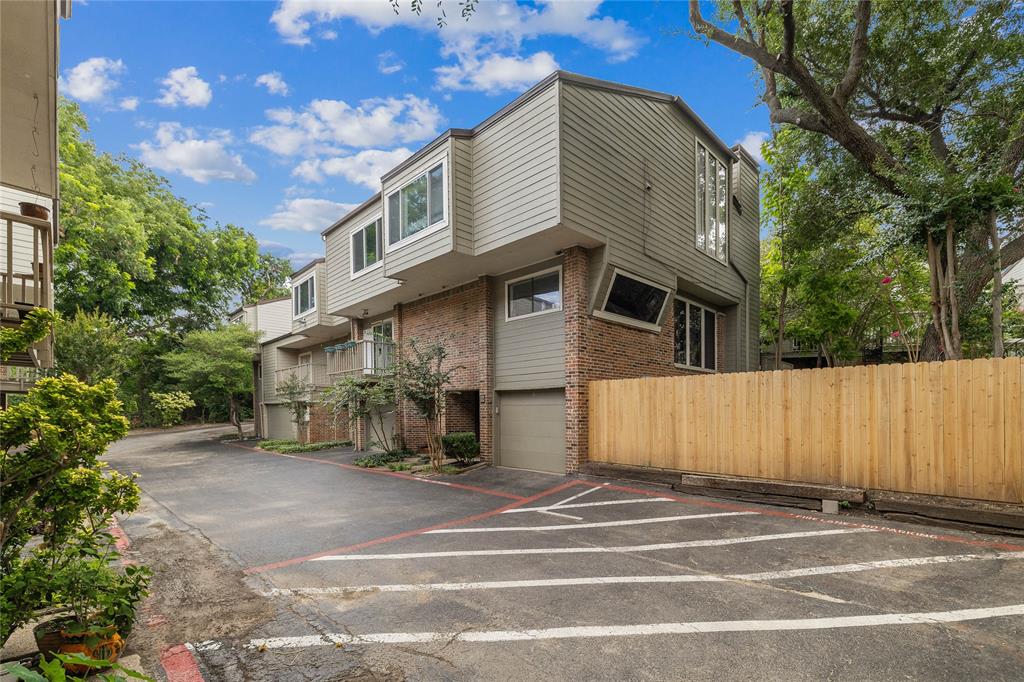 North Slopes Woodridge Condos - Residential