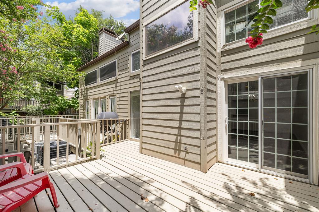 North Slopes Woodridge Condos - Residential