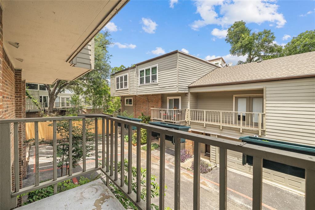 North Slopes Woodridge Condos - Residential