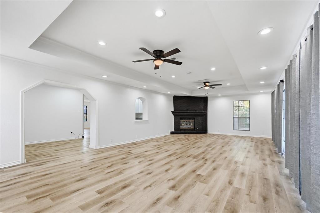 1423 Main Street