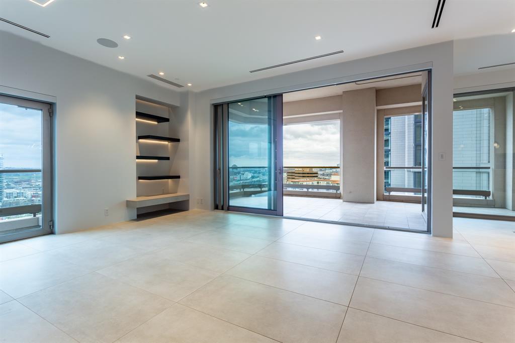 Stoneleigh Residences - Residential