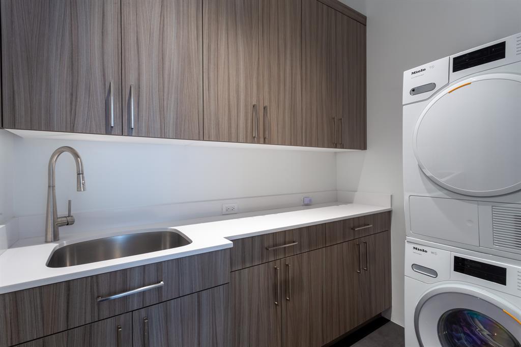 Stoneleigh Residences - Residential