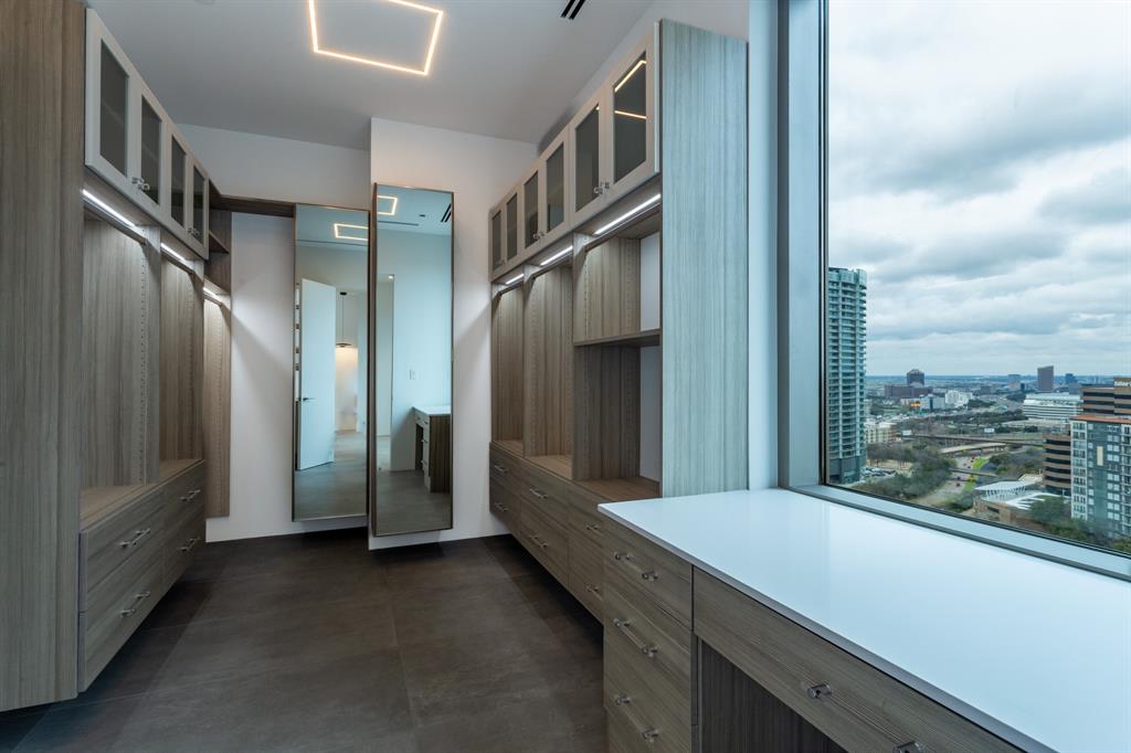 Stoneleigh Residences - Residential