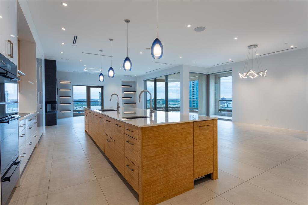 2300 WOLF Street 15C