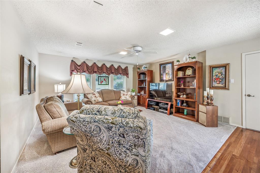 Lake Country Estates Add - Residential