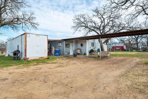 A home in Mineral Wells