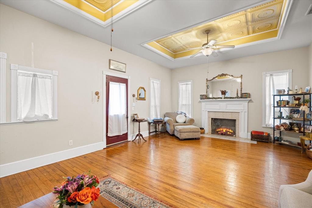 303 E Mclain