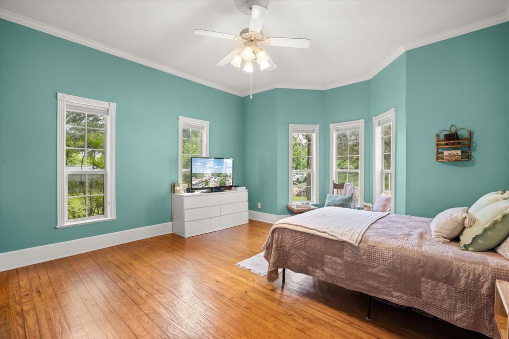 303 E Mclain