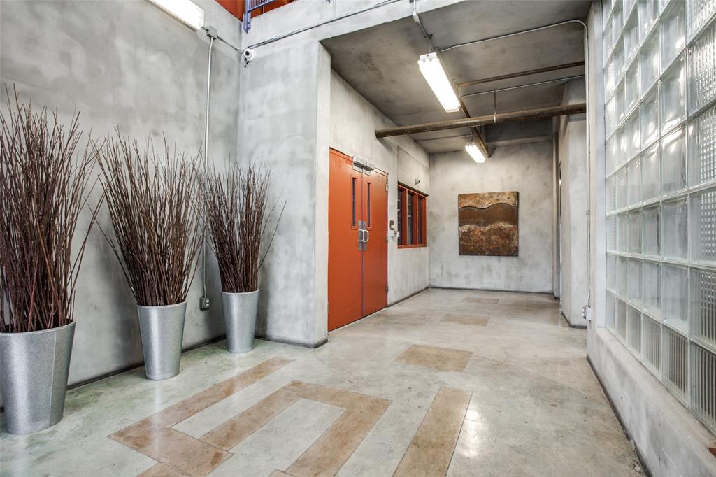 Live Oak Lofts Condo - Residential